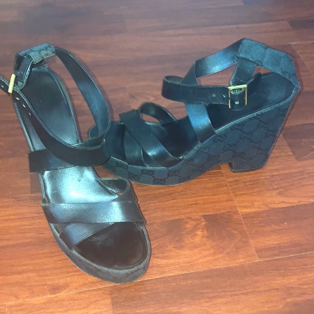 Gucci black wedge open toe sandal with leather strap size 7.5 B